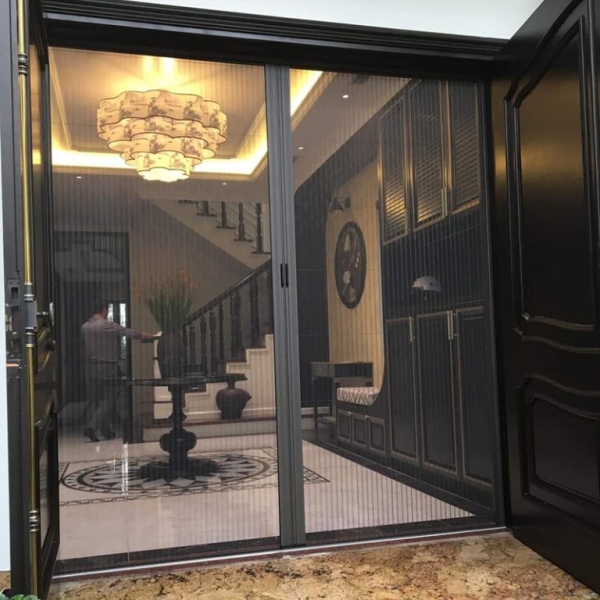 cua-luoi-chong-muoi-dang-xep-cao-cap