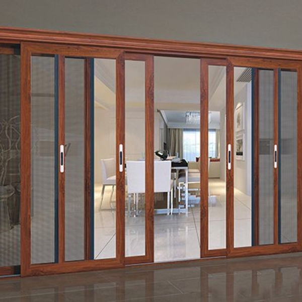 cua-luoi-chong-muoi-dang-lua-ray-doi