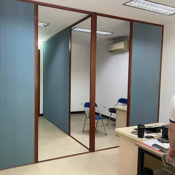 vach-to-ong-ngan-phong-khach